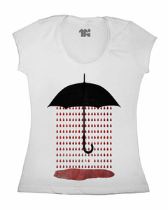 Camiseta Feminina Chuva de Sangue na internet