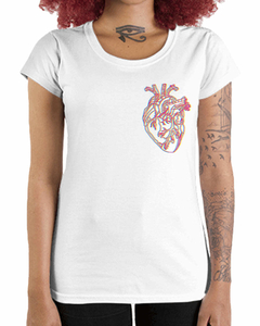 Camiseta Feminina Coração 3D de Bolso