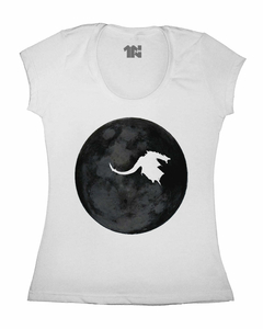 Camiseta Feminina Dragão da Lua na internet