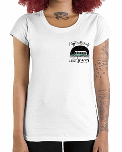 Camiseta Feminina Felicidade Compartilhada de Bolso