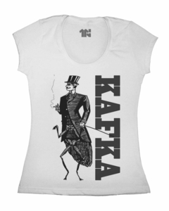 Camiseta Feminina Kafka na internet