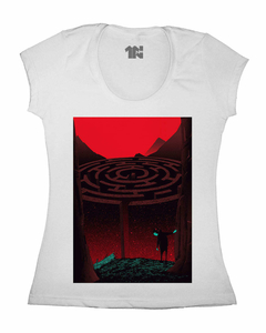Camiseta Feminina Labirinto na internet