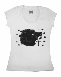 Camiseta Feminina Lua do Lobo na internet