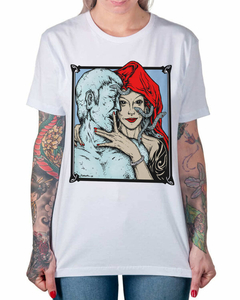 Camiseta Medusa na internet