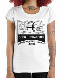 Camiseta Feminina Distanciamento Social