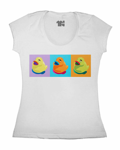 Camiseta Feminina Patinho na internet