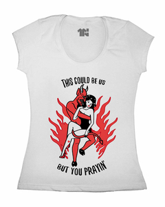 Camiseta Feminina Santinha na internet