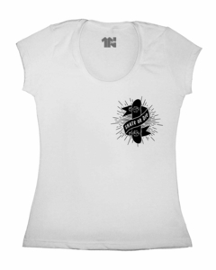 Camiseta Feminina Skatista na internet