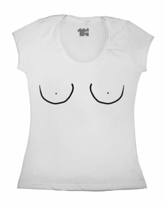 Camiseta Feminina com Tetinha na internet