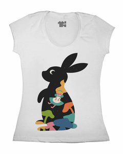 Camiseta Feminina Toca do Coelho na internet