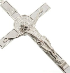 Crucifixo de parede São Bento - Prata 17,5cm - comprar online