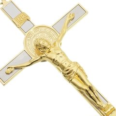 Crucifixo de parede São Bento - Dourado 17,5cm - comprar online
