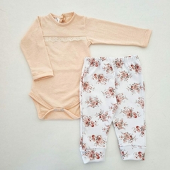 Ajuar de recién nacidos body con puntilla algodón salmón pantalón mini flores - TALLE 1