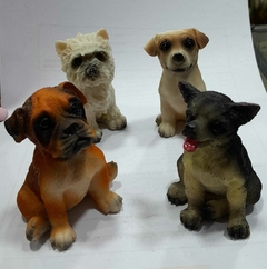 Perritos de Resina 8 cm. Varios Modelos.