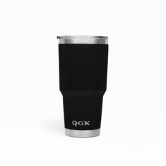 COPO TÉRMICO TUMBLER 30 OZ 887 ML QGK PRETO COM TAMPA - comprar online