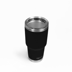 COPO TÉRMICO TUMBLER 30 OZ 887 ML QGK PRETO COM TAMPA na internet