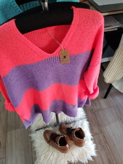 Maxi Sweater MERCURIO rayado escote V Coral/lila - comprar online