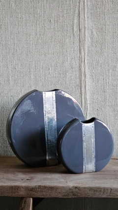 FLORERO DE CERAMICA Y ESTANIO - comprar online