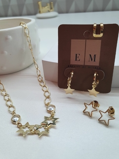 Gargantilha chocker com estrelas e zircônias brancas, banhada no ouro 18,