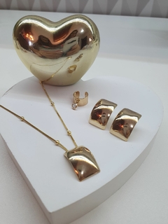 Conjunto de colar com micro bolinhas com pingente e brinco geométrico, banhado no ouro 18k. - comprar online