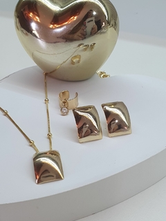 Conjunto de colar com micro bolinhas com pingente e brinco geométrico, banhado no ouro 18k.