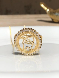 Colar com mandala cravejada, PET LOVER, banhado em ouro 18k.