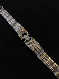 Pulsera semirrígida