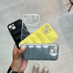 PUFFER CASE IPHONE 14 CUBRECAMARA