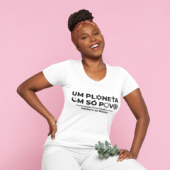 Camiseta "Um planeta um só povo" - comprar online