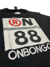 Camiseta Onbongo Estampada Preta na internet