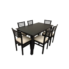 set comedor Neuquén para 6 personas en pino pintado en color negro de 160x90cm con sillas en color negro y asientos tapizados en eco cuero blanco