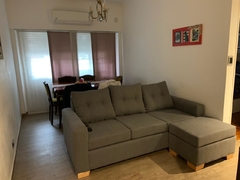 Sofa 2x0,90 y puff 70x90