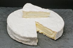 Queijo Tipo Brie 190g (ENTREGAS APENAS EM CAMPINAS E REGIÃO)