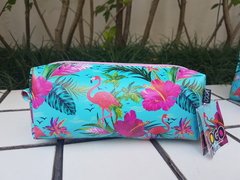 NECESSAIRE PEQUENA COLEÇÃO FLAMINGO