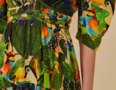 vestido cropped estampado folhagem de pássaro na internet