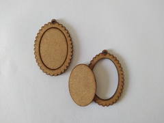 Mini bastidor para pingente oval canelado de MDF recorte a laser 6cm - cod 9969