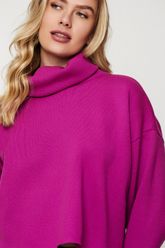 Blusa ampla tricot gola alta lã prensada - comprar online