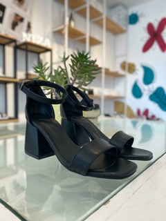 SANDALIAS 141 PILI NEGRO - comprar online