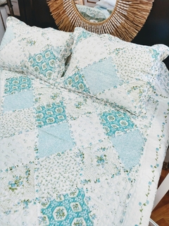 Cover Quilt Patchwork Flores Azules en internet