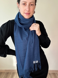 Pashmina lisa com toque de lã azul marinho