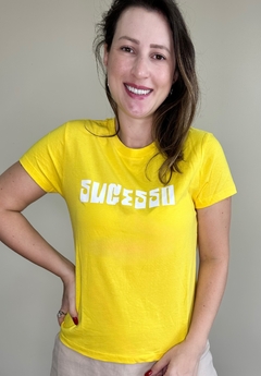 Camiseta de algodão amarela Pauline - comprar online