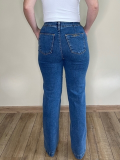 Calça jeans cintura alta pantalona Cecília - comprar online