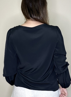 Blusa de manga longa e decote v estampada Tania na internet