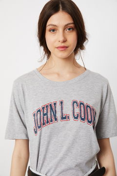 REMERA CALVIN FLAG NY [JOHN L. COOK] - comprar online