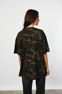 REMERA ONE SIZE CAMO [JOHN L.COOK] - LAS LILAS