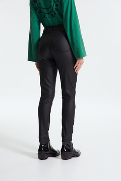 PANTALON ENGOMADO MARION [SYSTEM BASIC] - comprar online