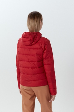 CAMPERA ULTRA LIGTH FIT HOOD [DESIDERATA] - tienda online