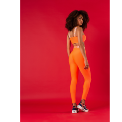 Legging Tanger Laranja Neon Vestem - Fitlet Moda Fitness e Moda Praia | 6x s/juros frete grátis Sul e Sudeste