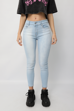 Skinny Cardiff Light Blue (567) - comprar online