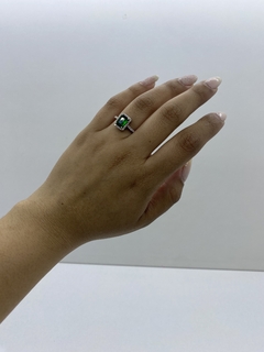 Anillo cuadrado verde